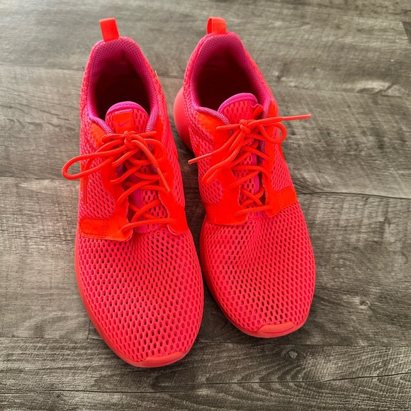 NIKE Roshe One Hyperfuse 8.5 - Picture 3 of 4